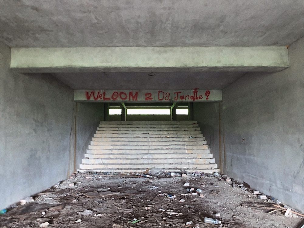 graffiti-abandoned-temple-taoyuan-foodbaby