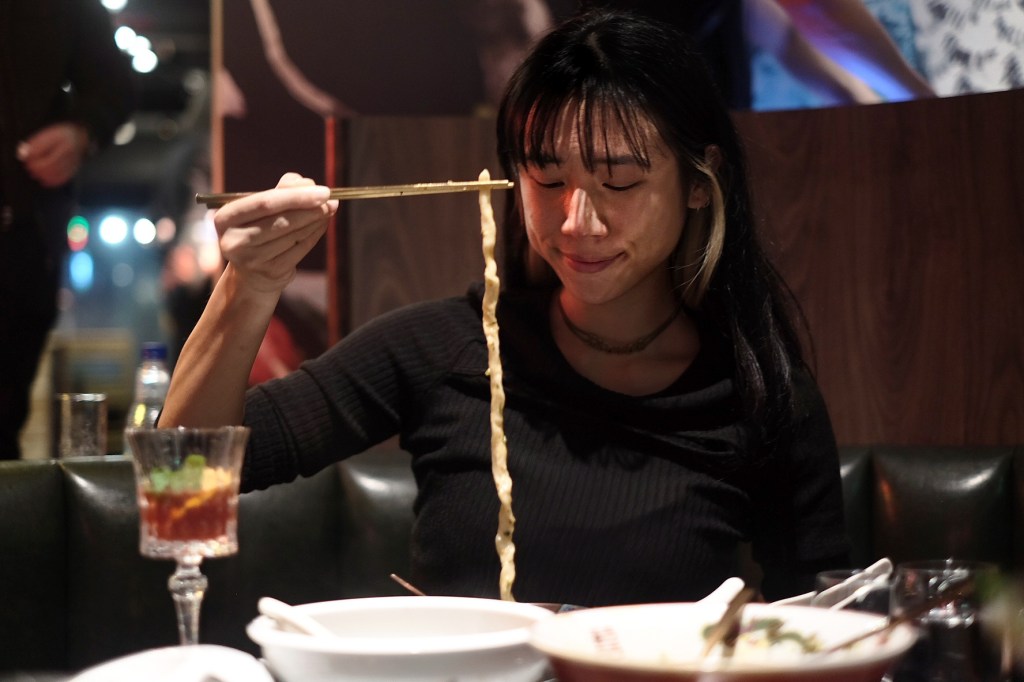 Noodle pull by Foodbaby