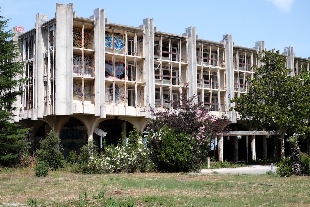 Outside architecture of the abandoned Haludovo Palace Hotel. Photo by Foodbaby.