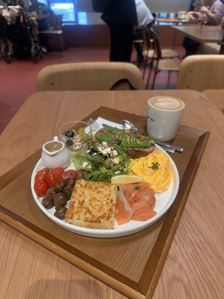 Mr. Brown Coffee (伯朗咖啡) Taipei: Taiwan’s Most Iconic Can, Finally in a Cafe Worth Visiting